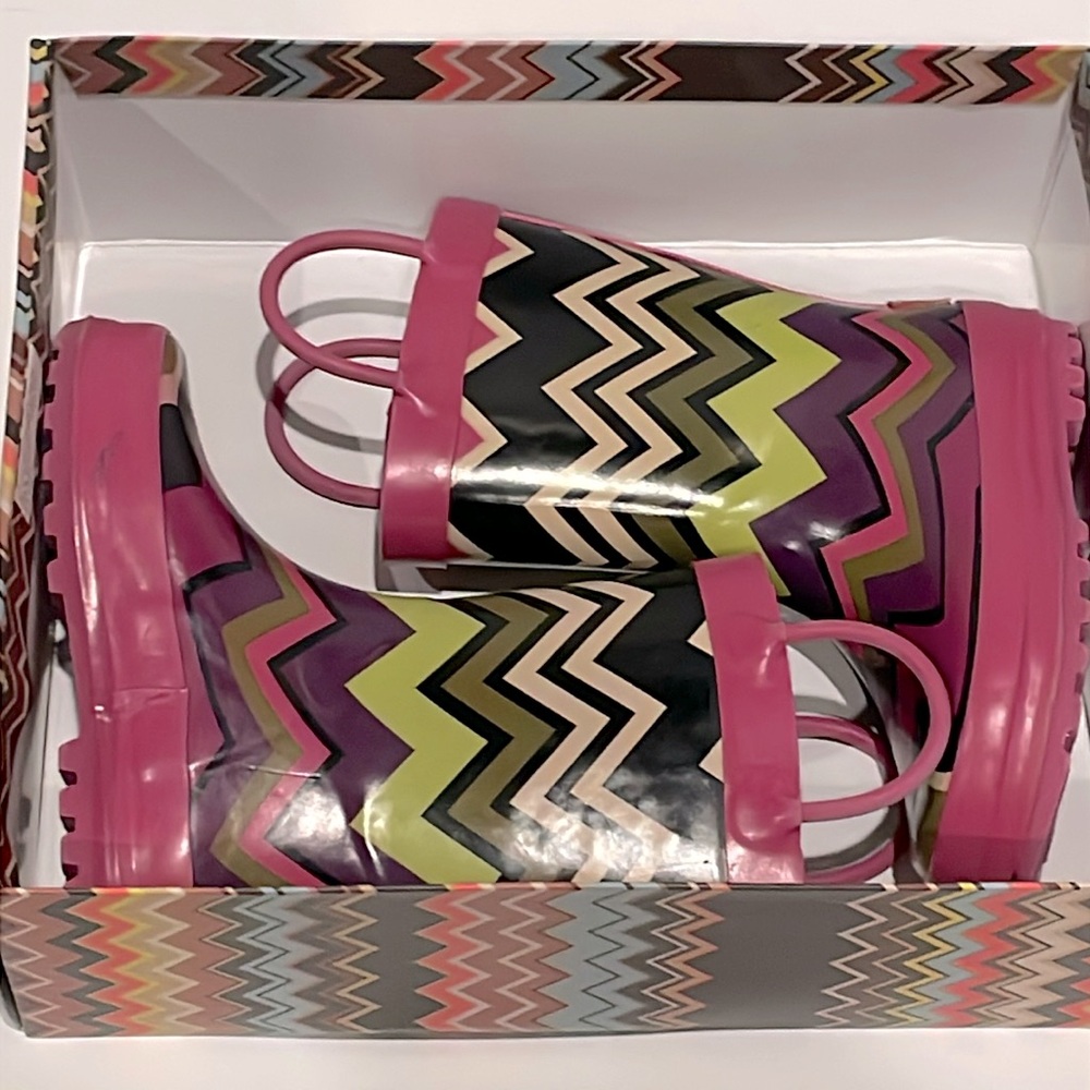 Sz small (8) girls Missoni Target Chevron boots wellies pink purple rain shoes